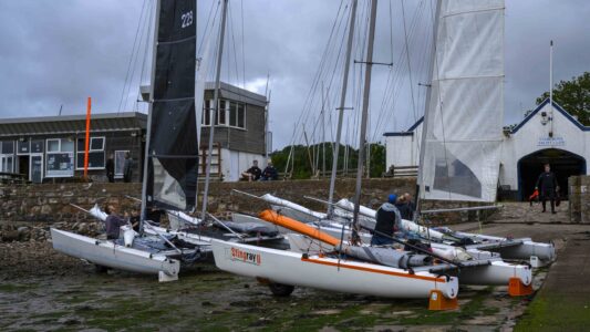Hurricane Open, Sunday, race day, outside the yacht club