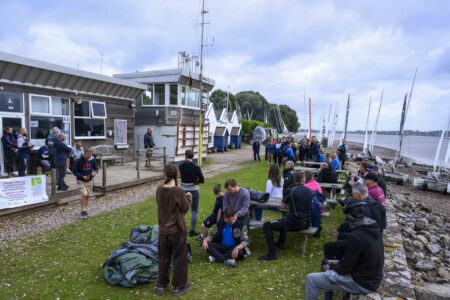 Hurricane Open, Sunday, Race briefing,