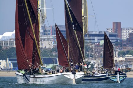 Thames Barge Race, Thames Estuary, hosted by Thorpe Bay Yacht Club, Niagara Edith May, Harwich, Windward mark.